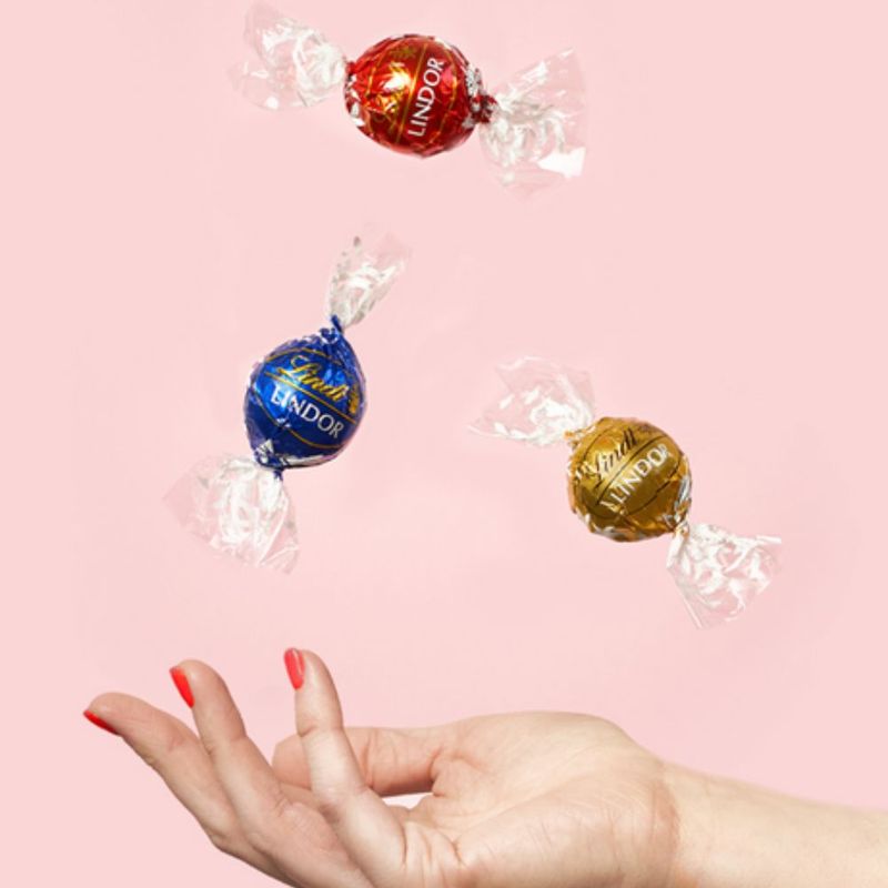 ovo-de-pascoa-lindt-lindor-chocolate-sortido-235g-festval-7890130401180-2-jpg